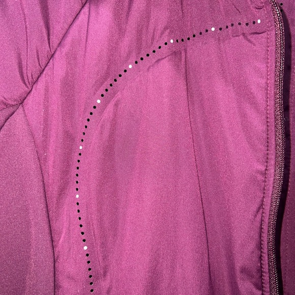 Run for cold lululemon puffer jacket - Plum - Picture 7 of 8